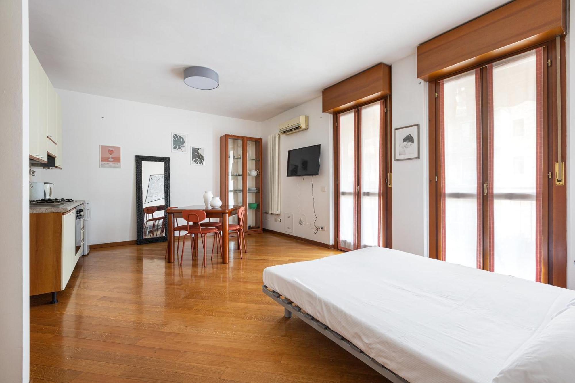 Cosy Studio With Balcony & Private Garage ミラノ エクステリア 写真